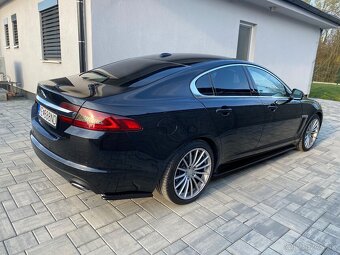 Jaguar XF 2.2 D - 3