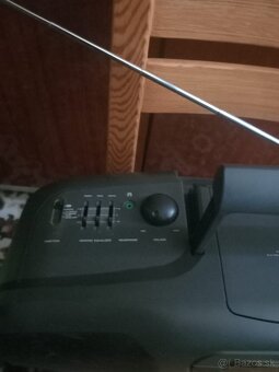 Predám GOLDSTAR COMPACT DISC STEREO RADIO - 3