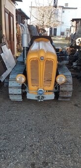 Pasový traktor - 3