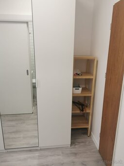 Prenájom komplet prerobenej garsonky na Šustekovej - 3