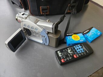 videokamera Canon ZR45 MC, rv. 2002 - 3