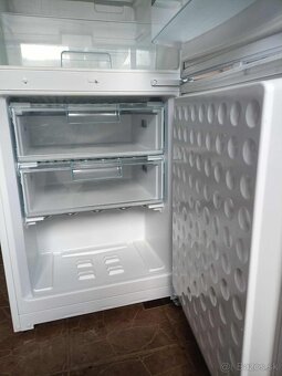 CHladnička z mrazničkou-BOSCH - 3