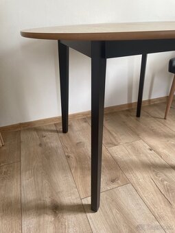 Jedálenský okrúhly stôl Jegind - 3