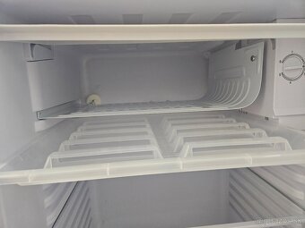 Kombinovaná menšia chladnička - 3