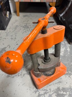 Predam ručný lis - 3