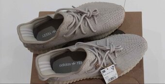 Adidas Yeezy Bosst 350 - 3