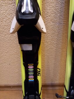 Lyže + lyžiarky. - 3