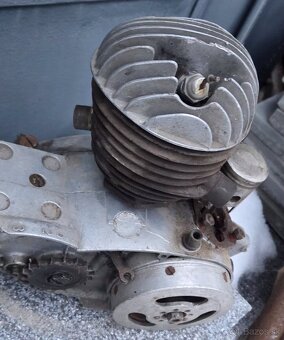 ČZ 125t motor - 3