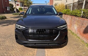 AUDI Čierne lesklé znaky - 3