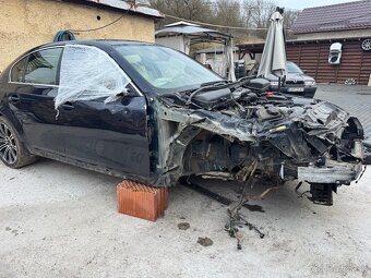 Bmw 530i 190kw 2006 predfl (búrané) - 3