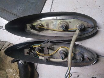 Moskvič 403 407 svetla - 3