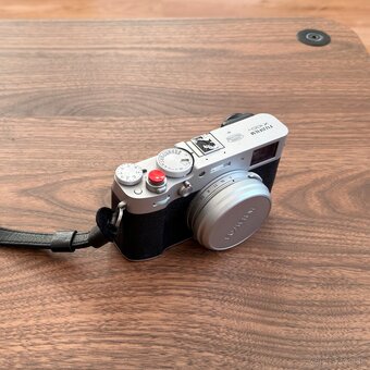 Fujifilm X100V silver + doplnky - 3