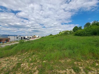 Exkluzívny - Medové lúky 822m2 s výhľadom, aj ako investičný - 3