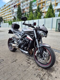 Triumph Street Triple 765 RS - 3