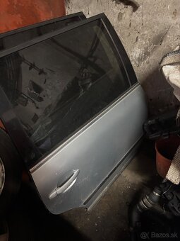 Predam zadne prave dvere passat b5.5 combi - 3