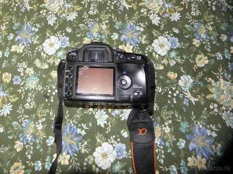 Sony Alpha A100 s objektivmi a prislusenstvom - 3
