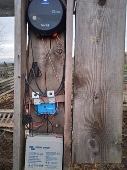 Predám elektrický ohradnik komplet SET - 3