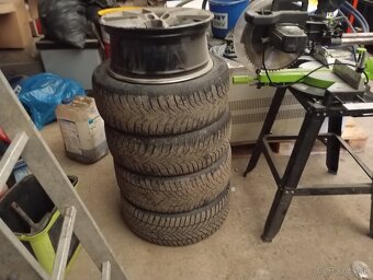 235/45R18 RS - 3