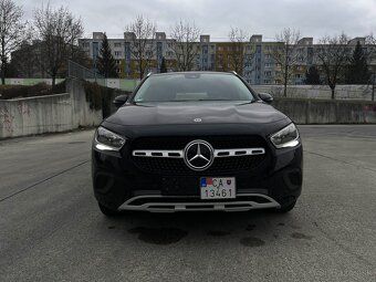 Mercedes Benz GLA180 A/T - 3