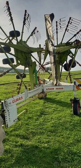 Predam zhrňovač hrabačku sena.Claas liner 1550 twin rotor. - 3