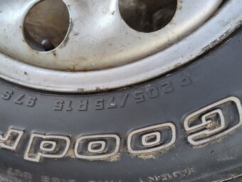 Kolesa 5x139.7 R15 celoroční matador izzarda 205/70r15 - 3