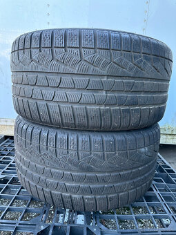 PREDÁM 2 kusy zimné pneumatiky PIRELLI 285/35 R20 104V - 3