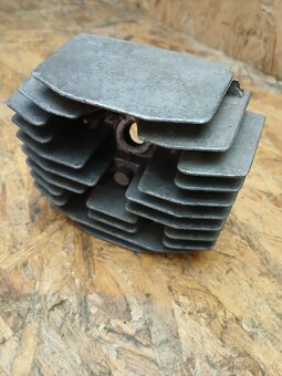 Babetta 210 hlava valca - 3