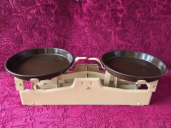 Plechové vahy,misky. - 3