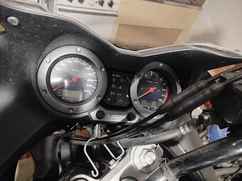 Suzuki vs1000 - 3