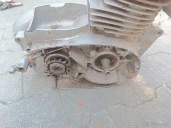 Jawa 250 kývačka motor - 3
