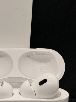 Apple AirPods Pro 2 - 3
