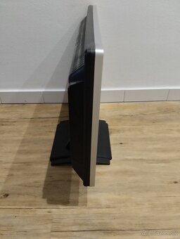 PRESTIGIO 22" - 3
