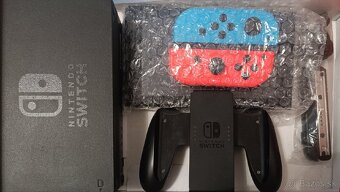 Použitý Nintendo Switch príslušenstvo + 2 hry - 3