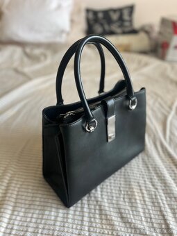 Cierna kabelka guess original - 3