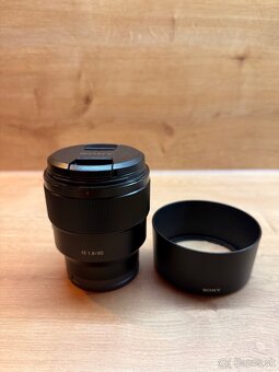 Sony 35mm f1.8 a Sony 85mm f1.8 - 3