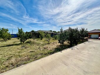 NA PREDAJ 10 árový stavebný pozemok - 3