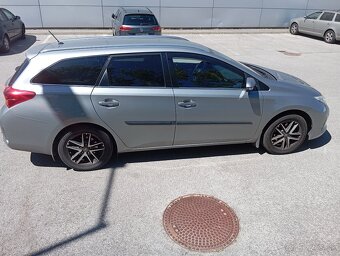 Toyota Auris TS - combi 1,6benzín, SR,EXECUTIVE,2x kolá - 3
