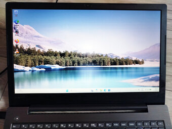 notebook Lenovo IdeaPad - 15.6" AMD A4, 8GB, 2x VGA, SSD - 3