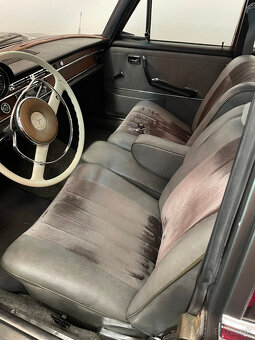 Mercedes 108-250 SE benzín - 3