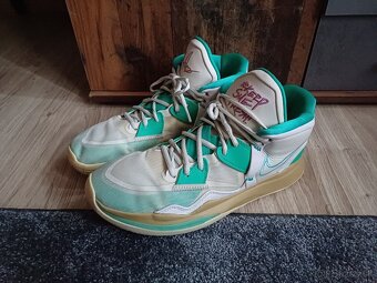 Kyrie Infinity (basketbalova obuv veľkosť 45) - 3