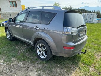 SUV Mitsubishi Outlander 2,2DI-D, 4x4, Manuál, 2008 - 3