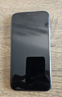 Iphone xr - 3