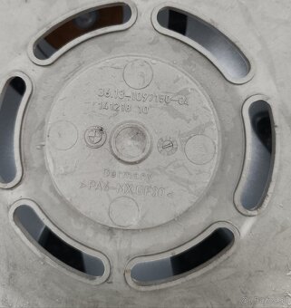 Puklice BMW R15 - 3