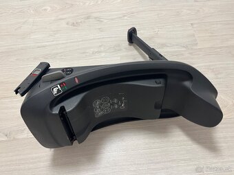 Vajíčko CYBEX + základňa - 3