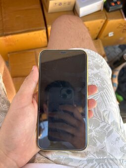 iPhone 11 - 3