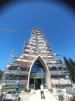🏗️ Lešenárske služby – montáž a demontáž lešenia - 3