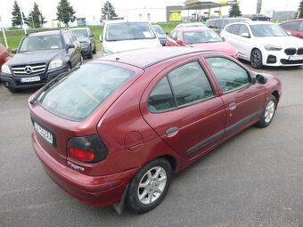 Renault megane 1,4i 1997 - 3