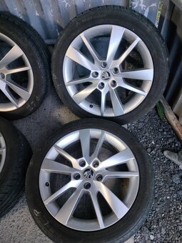 4ks alu disky orig. Škoda pneu 225/45 R17 6mm+ - 3