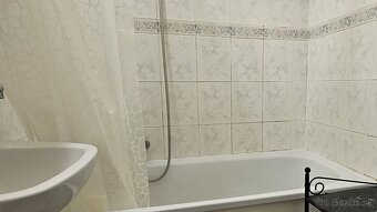 REZERVOVANÝ - PREDAJ 1 IZBOVÝ BYT S LODŽIOU A PIVNICOU, - 3