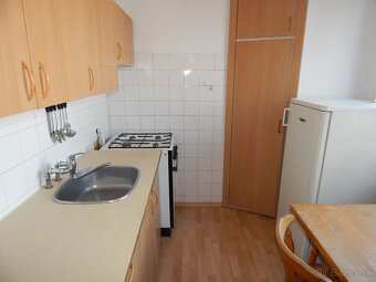 SPEKTRUM REALITY- Na Predaj 2.5 -izbový byt, 56 m2, okres Pr - 3